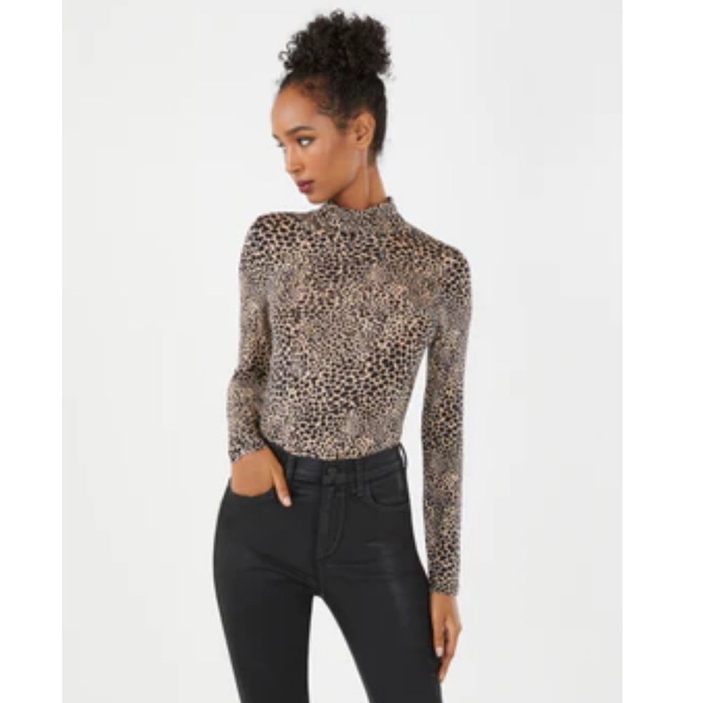 BCBGMaxAzria Printed Turtleneck Top (L)